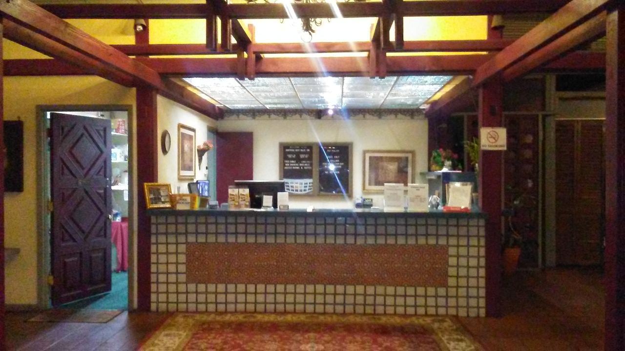 Spanish Trace Inn Athens Ngoại thất bức ảnh