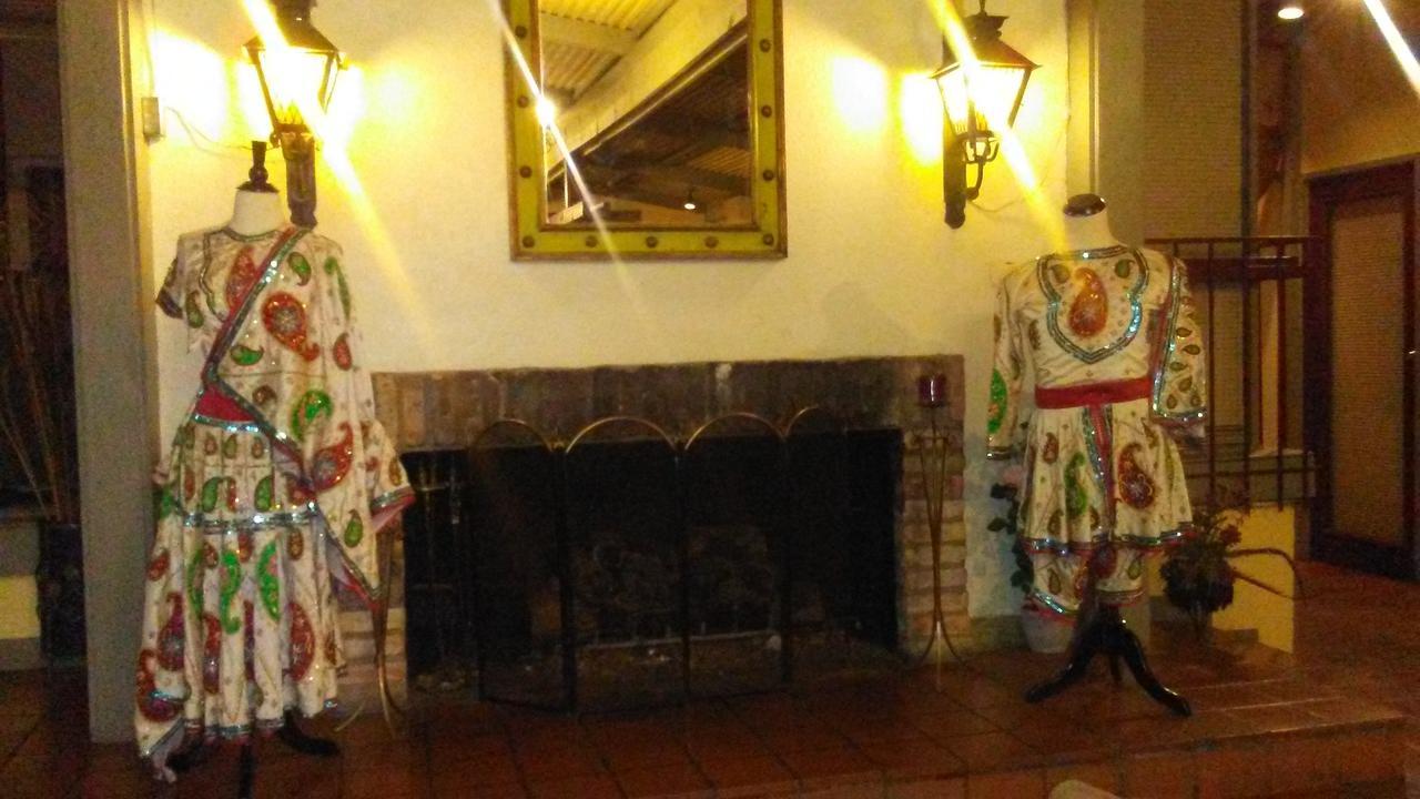 Spanish Trace Inn Athens Ngoại thất bức ảnh