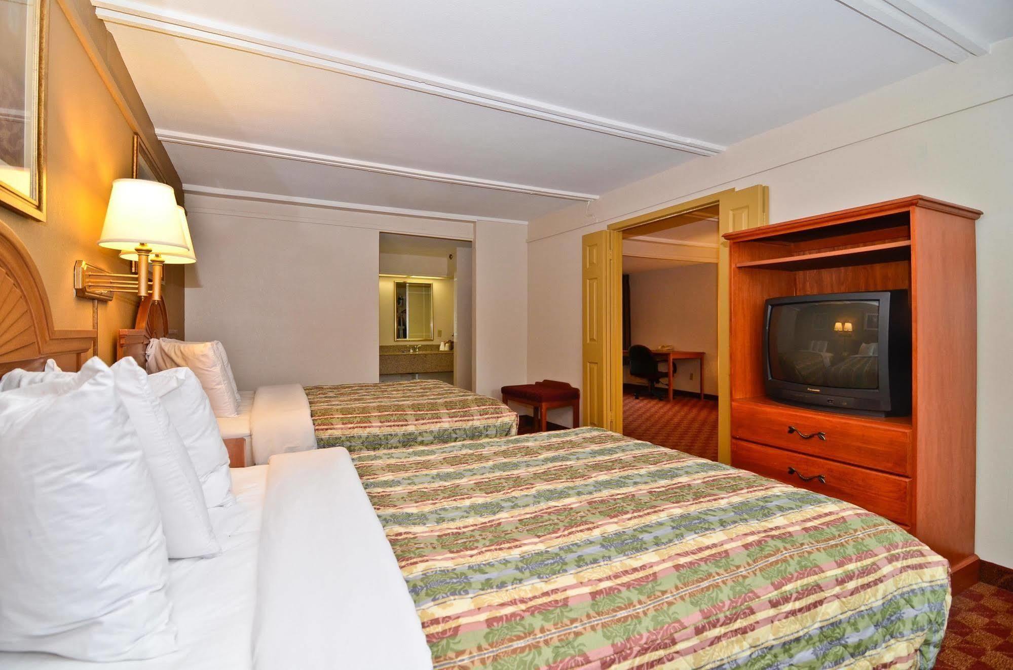Spanish Trace Inn Athens Ngoại thất bức ảnh