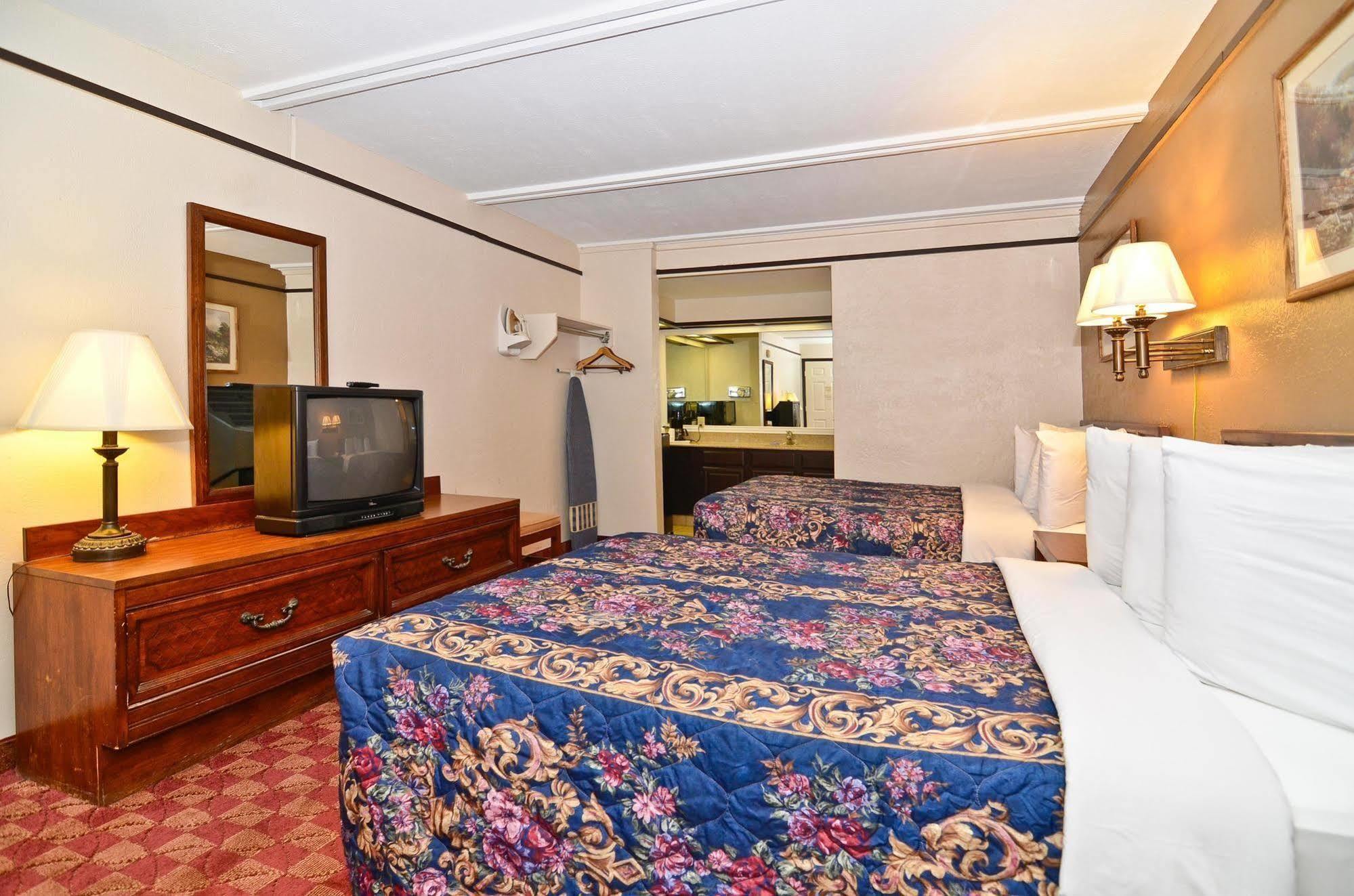 Spanish Trace Inn Athens Ngoại thất bức ảnh
